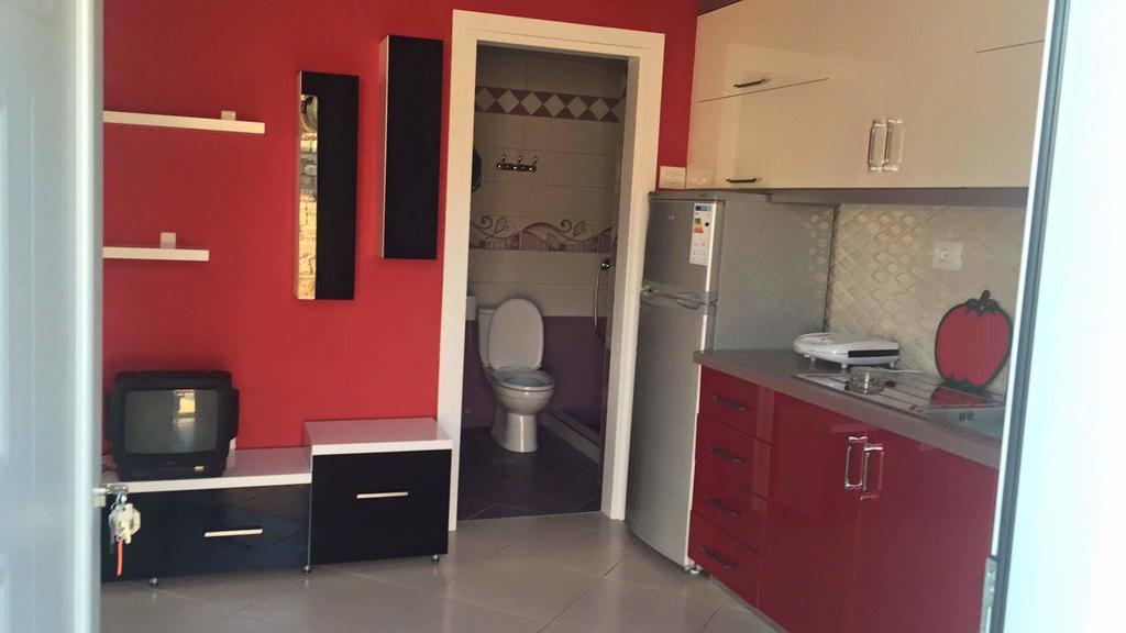 Sunset House Apartment Ксамил Екстериор снимка