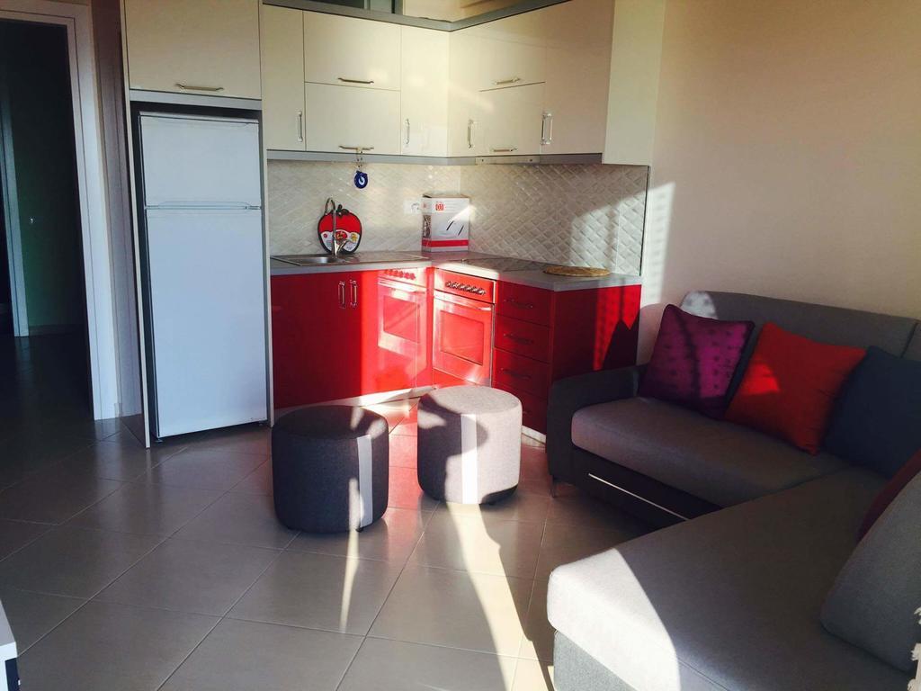 Sunset House Apartment Ксамил Екстериор снимка