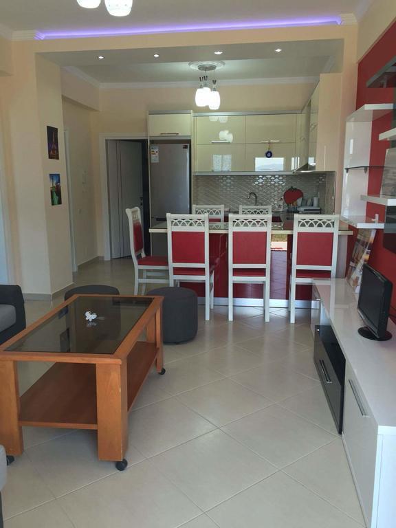 Sunset House Apartment Ксамил Екстериор снимка
