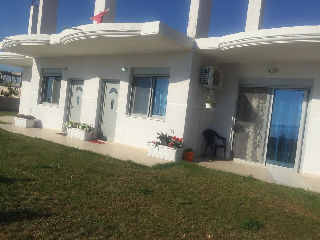 Sunset House Apartment Ксамил Екстериор снимка