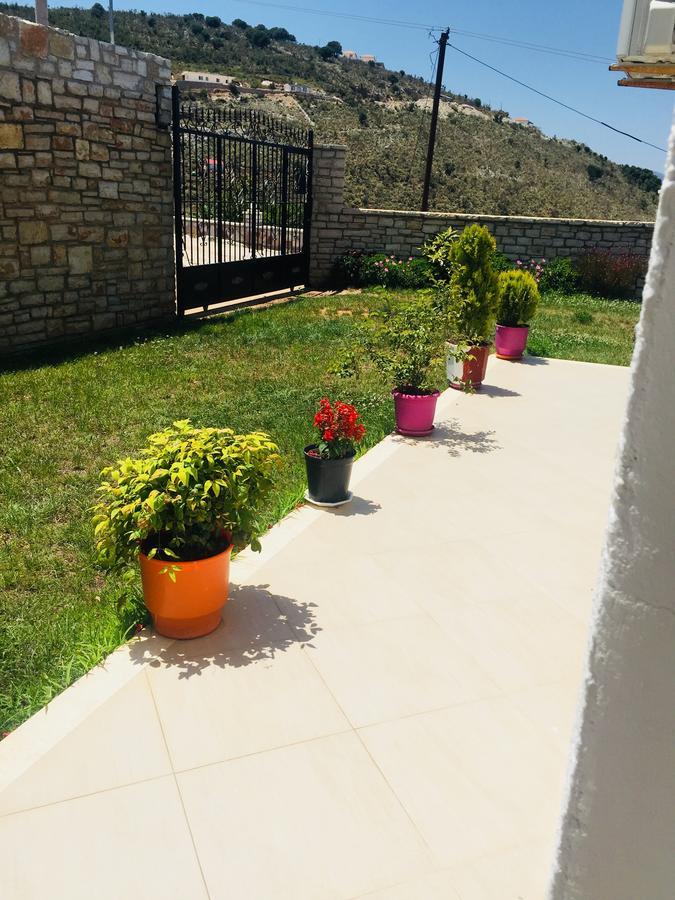 Sunset House Apartment Ксамил Екстериор снимка